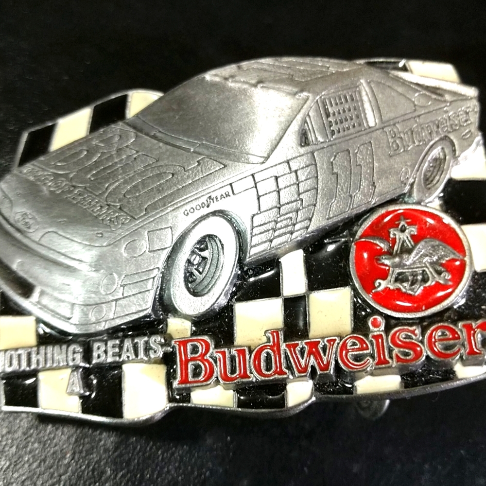VINTAGE NEVER WORN "Nothing Beats A Budweiser" 3"x2" Pewter Official Belt Buckle